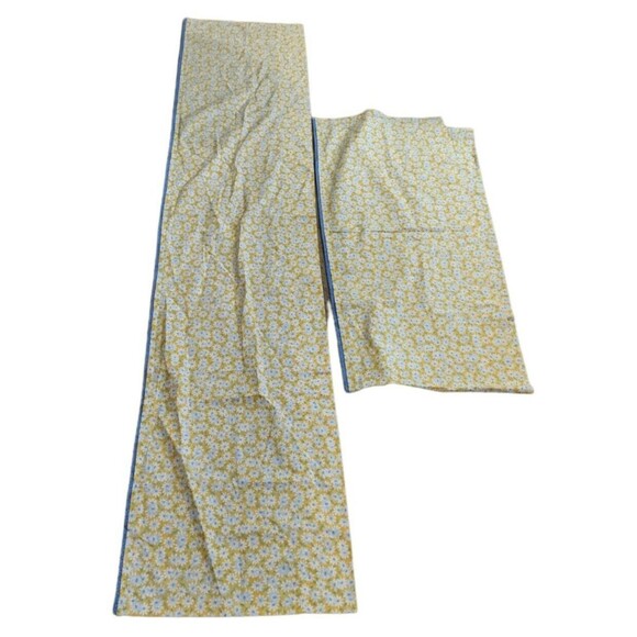 VTG 2pc Window Valance 78x17 Floral Yellow White Daisies Blue Trim Cottagecore - Picture 3 of 5